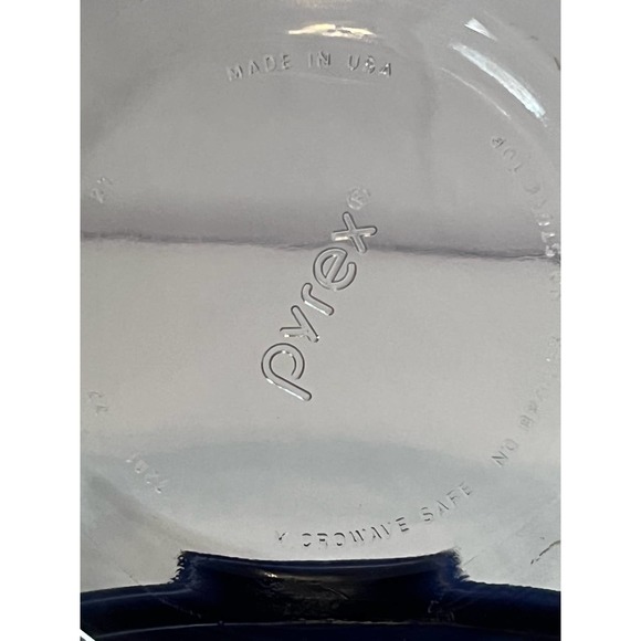 Wonder Woman Pyrex 30oz Glass Storage Container - LE - Picture 6 of 7